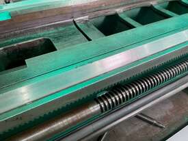 VDF Centre Lathe - picture2' - Click to enlarge