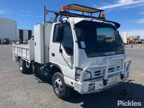 2006 Isuzu NPR 300