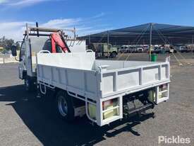 2006 Isuzu NPR 300 - picture2' - Click to enlarge