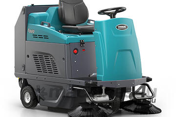 Tennant S880 Compact Battery Ride-On Sweeper - TASMANIA DEALER ONLY