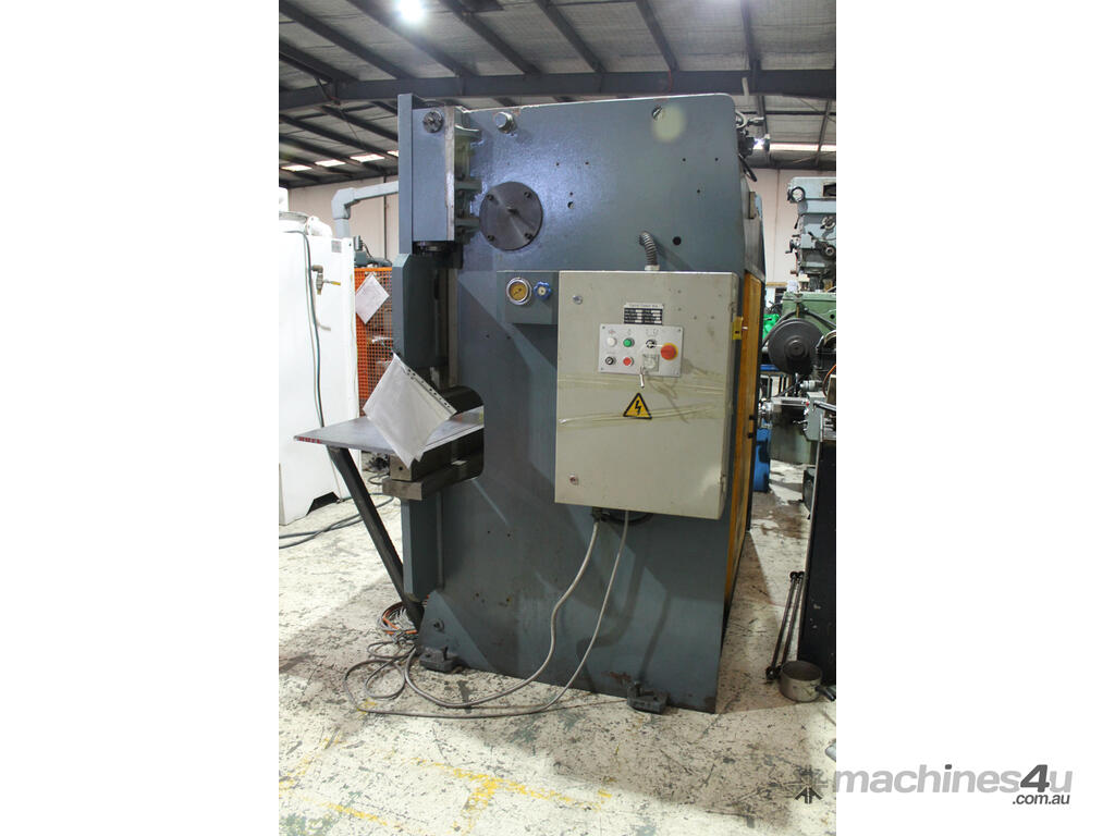 Used steelmaster 2 5m x 17 Tonne Press Brake in BAYSWATER NORTH, VIC