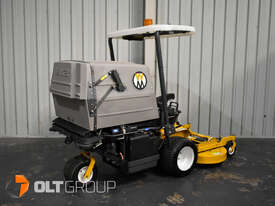 Walker MD21D-H Zero Turn Mower with High Dump 21hp Diesel Engine 636 Low Hours - picture1' - Click to enlarge