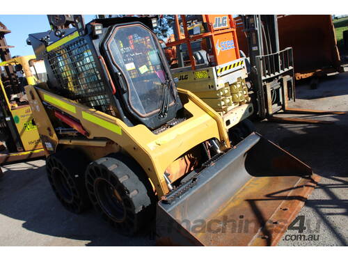 2013 CATERPILLAR 226B3 SKIDSTEER LOADER