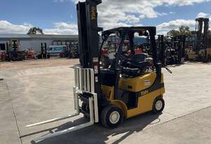 Used Yale Verasitor Series GP25UX 2 Stage LPG Forklift