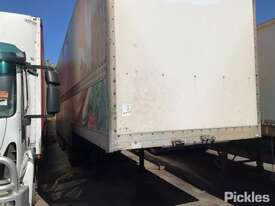 2004 Custom Tandem Axle Pantech Trailer - picture0' - Click to enlarge