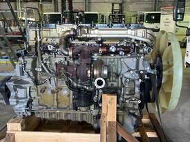 Fuso Truck Motor - picture0' - Click to enlarge