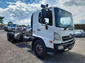 2010 Hino FM 6x4 Cab Chassis (PTO Hydraulics) - picture1' - Click to enlarge