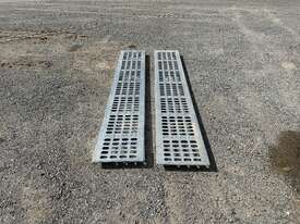 Loading Ramps - picture1' - Click to enlarge