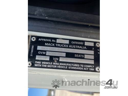 2010 Mack Granite CMMT 6x4 Prime Mover