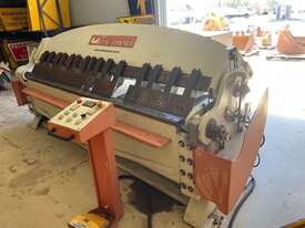 2012 Metalmaster PB-860 Sheet Folder, Capacity 6 x 2500mm
Note: Condition Unknown ,Serial No: 120504 - picture0' - Click to enlarge