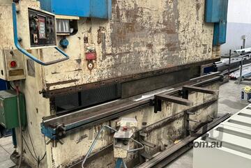 Press Brake, Durma 160T x 3.5m