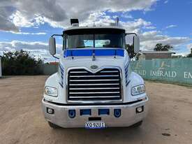 2007 MACK VISION PRIME MOVER - picture0' - Click to enlarge