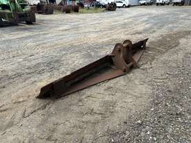 Grader Blade Attachment - picture2' - Click to enlarge