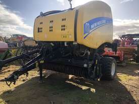 2014 New Holland RB150F Round Baler - picture0' - Click to enlarge