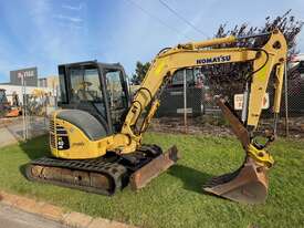Excavator Komatsu PC40 4 Tonne 3x buckets and thumb - picture0' - Click to enlarge
