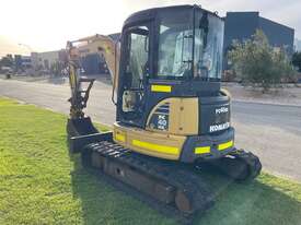 Excavator Komatsu PC40 4 Tonne 3x buckets and thumb - picture2' - Click to enlarge