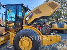 CAT CS79BLRC Vibratory Single Drum Smooth - picture0' - Click to enlarge