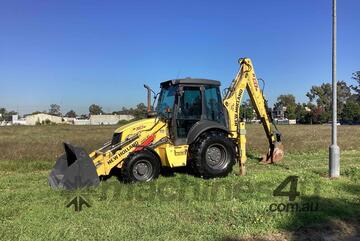 New Holland B110B Backhoe Loader