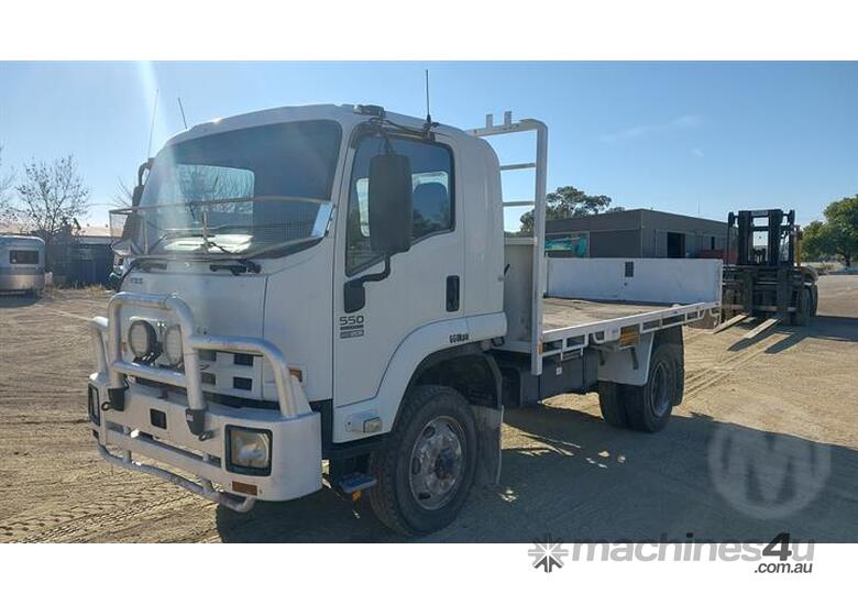 Buy Used Isuzu Isuzu FSS Semi Trailer Truck in , - Listed on Machines4u