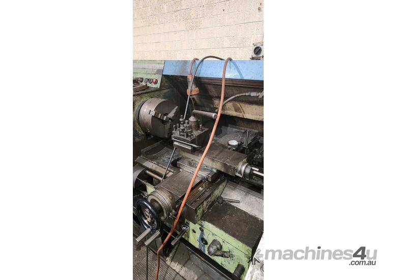 caption Centre Lathe Graziano SAG 210 - Includes assorted tools and attachments!