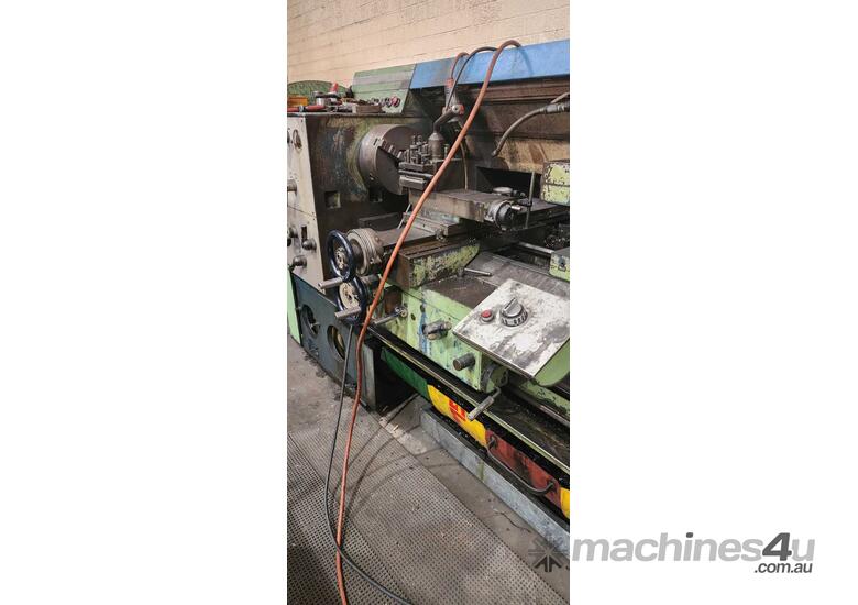 caption Centre Lathe Graziano SAG 210 - Includes assorted tools and attachments!