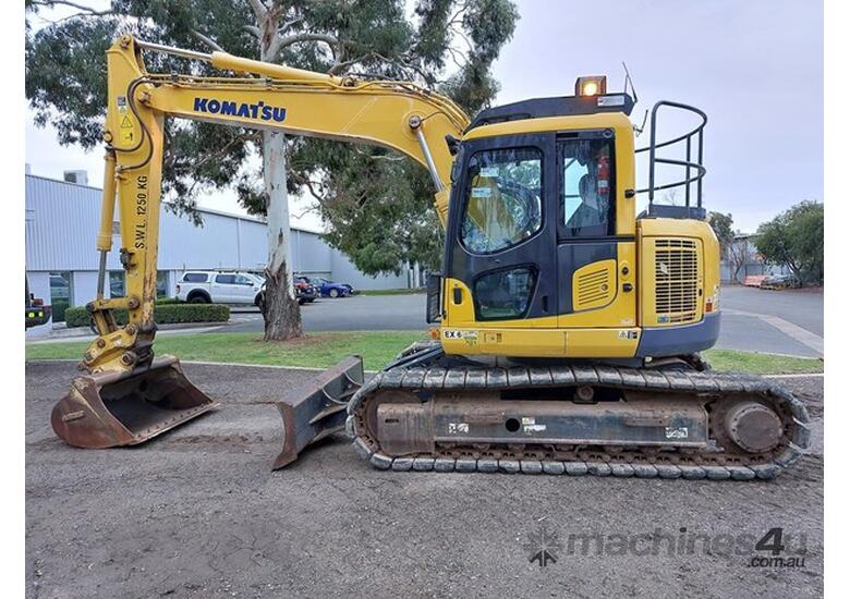 caption 2017 KOMATSU PC138US-8 Excavator