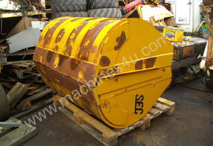 clam shell bucket , caterpillar 12 ton machines