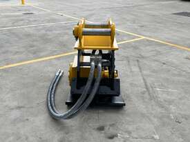 Vibrating Compaction Plate: 5.5T - 11T - picture2' - Click to enlarge