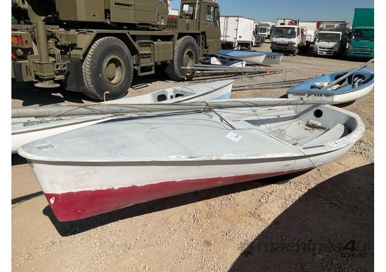 caption Unbranded Fibreglass Sail Boat