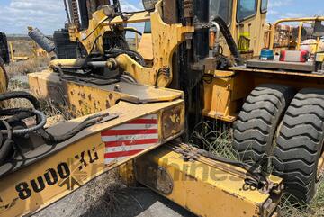 2011 Clark 16-12n Tyre Handler