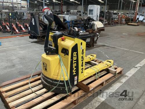 2018 Hyster P2.0 Stand Behind Electric Pallet Truck