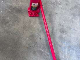 Heavy-Duty Hydraulic Bottle Jack / Car Lift Jack - 10 Ton - picture0' - Click to enlarge