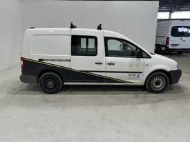 2010 Volkswagen Caddy Maxi Diesel Van - picture2' - Click to enlarge