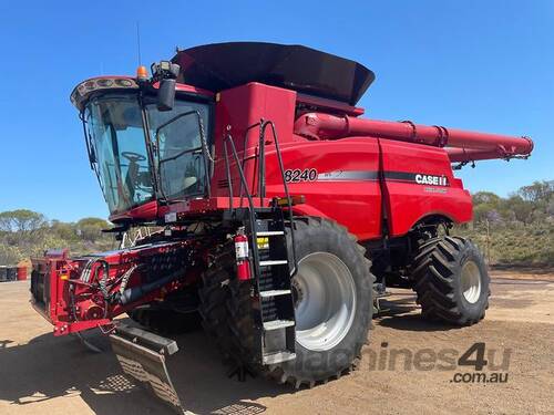 2016 Case IH 8240 Axial-Flow Harvester