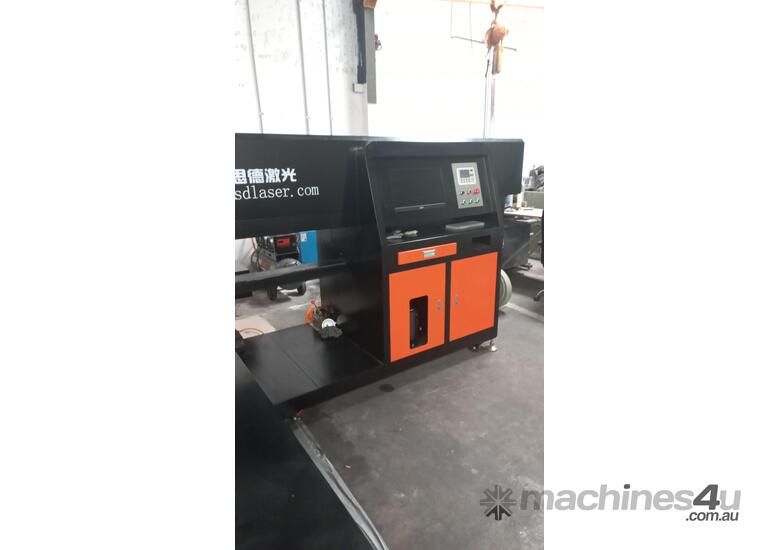 caption High Quality Industrial Laser and Multiple Blade Stack Bending Machine