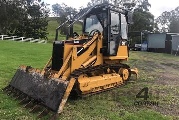 CAT 933 Hystat Joystick Drott/ Dozer - Well Maintained!