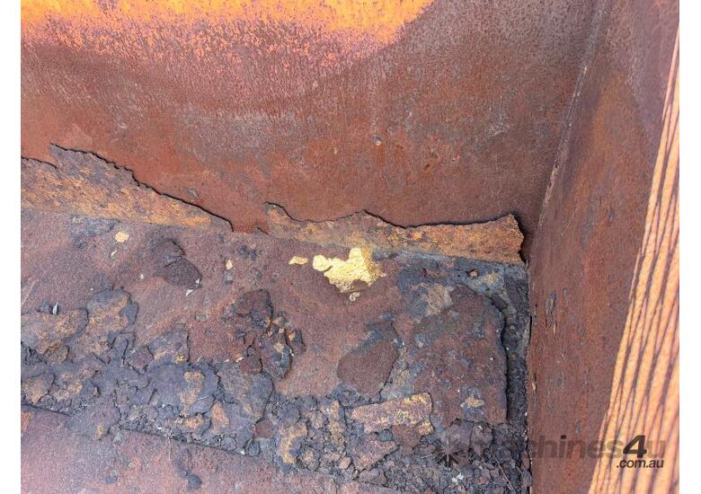 caption Reynolds Tow Scraper
