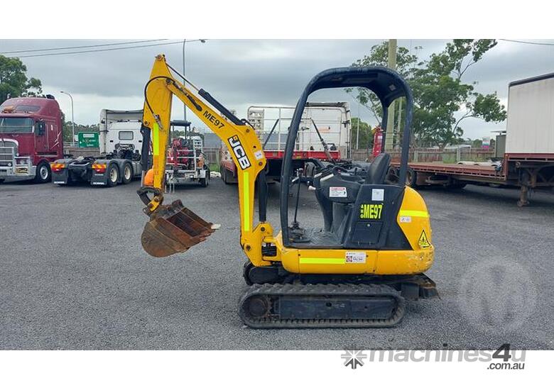caption JCB COMPACT