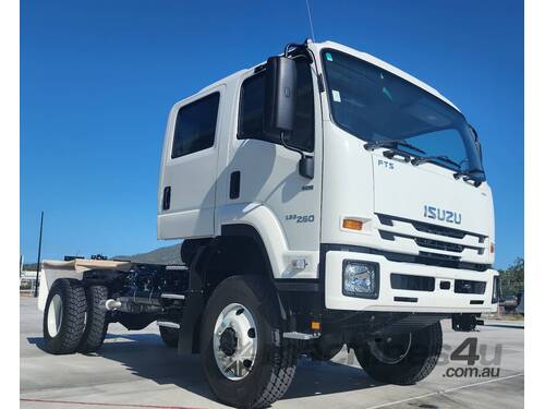 2024 Isuzu FTS 139-260 4x4 AUTO CREW  Cab Chassis