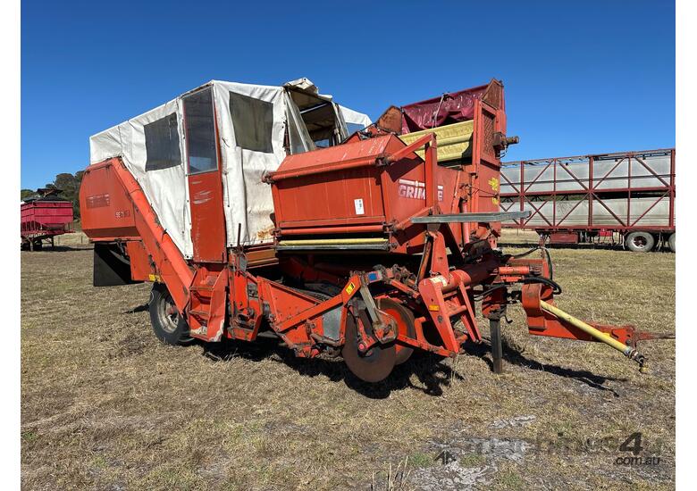 caption 1998 Grimme SE75-20 Potato Harvester