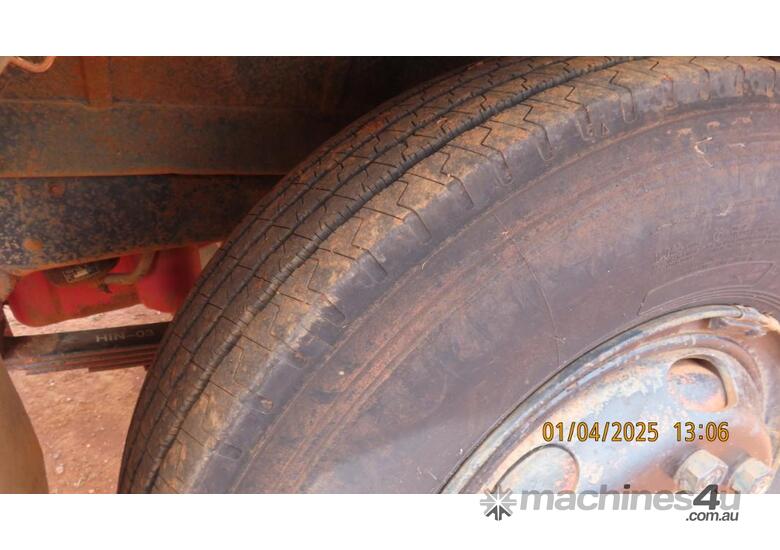caption Hino Truck