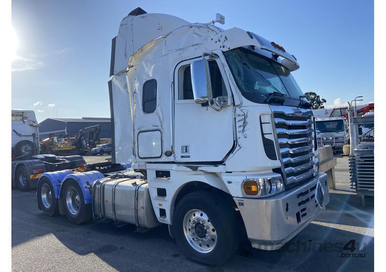caption 2015 Freightliner Argosy 6x4 Prime Mover (WOVR - Repairable Write-off)