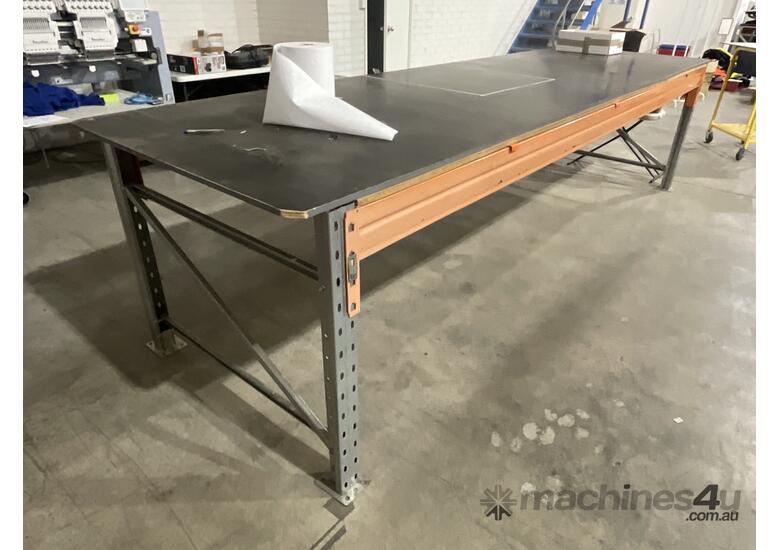 caption Workbench with Table and Contents