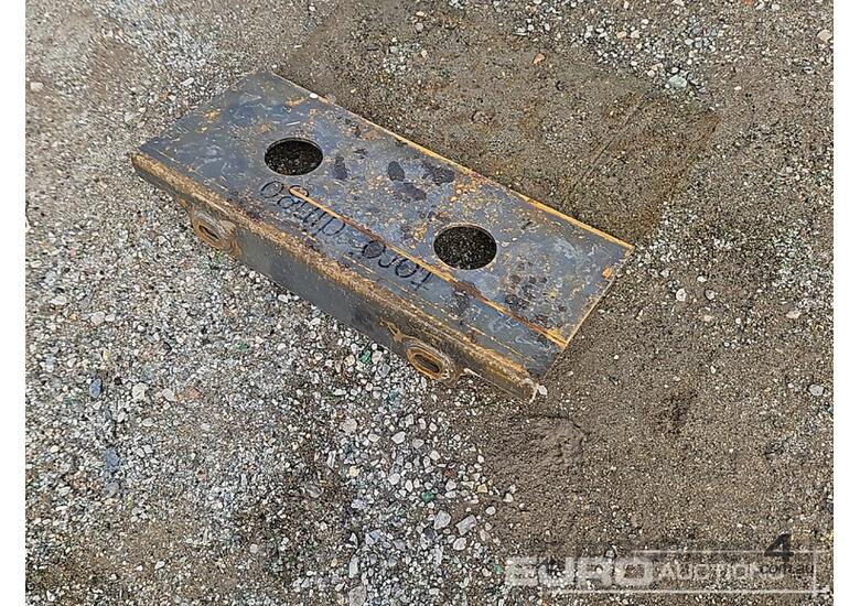 caption Unused Captok Dingo Mounting Plate to suit Mini Skidsteer Loader