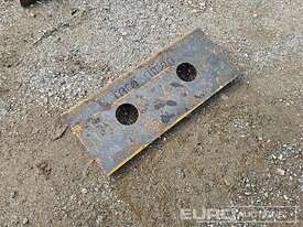 Unused Captok Dingo Mounting Plate to suit Mini Skidsteer Loader  - picture1' - Click to enlarge
