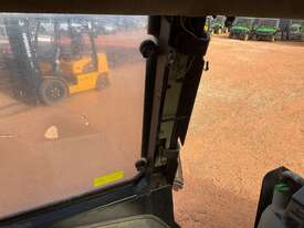 2017 John Deere 6110M 4WD Tractor - picture2' - Click to enlarge