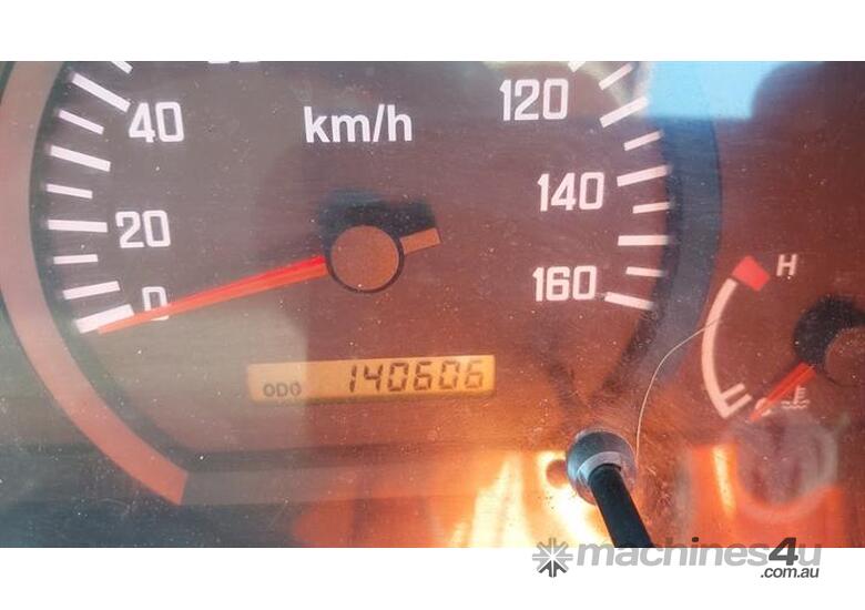 caption Isuzu NNR