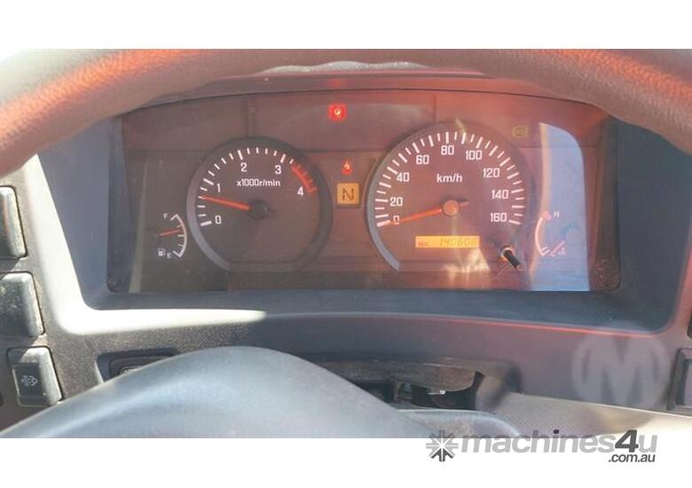 caption Isuzu NNR
