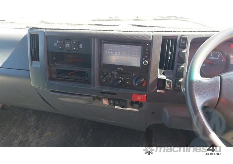 caption Isuzu NNR