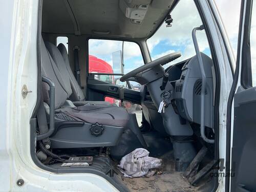 caption 2010 Mitsubishi Fuso Fighter FM600 Tipper